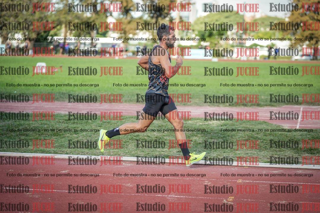 Fotos de los 3000 m llanos de varones