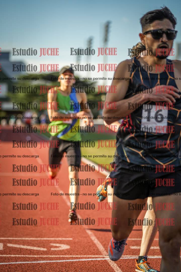 Fotos de los 3000 m llanos de varones