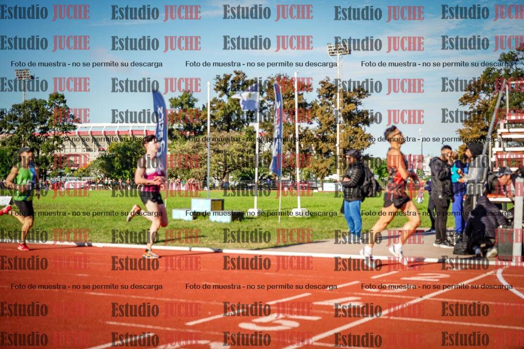 Fotos de los 3000 m llanos de varones