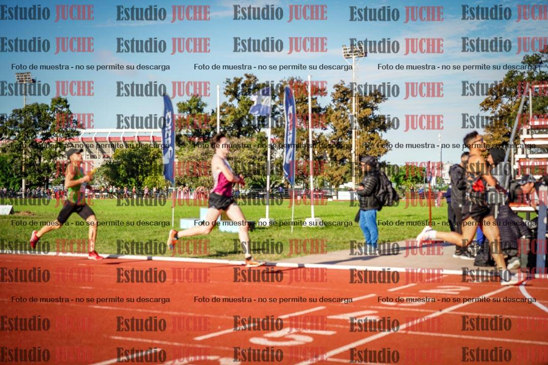 Fotos de los 3000 m llanos de varones