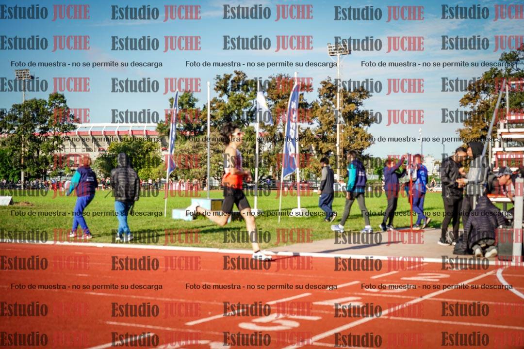 Fotos de los 3000 m llanos de varones