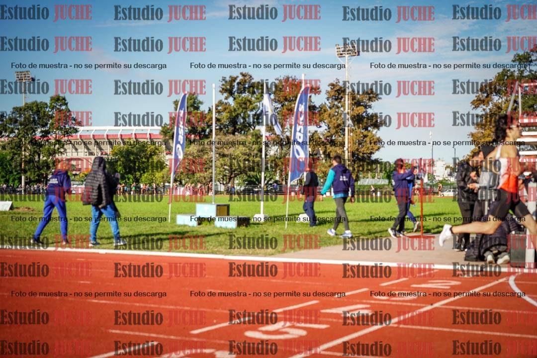 Fotos de los 3000 m llanos de varones