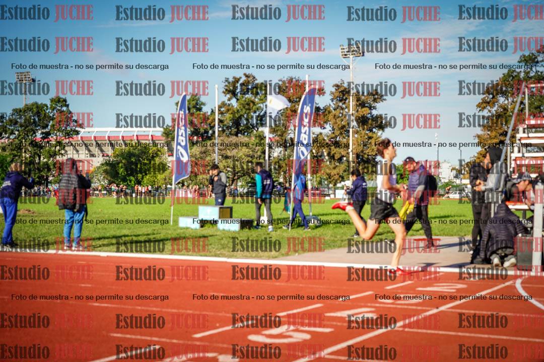 Fotos de los 3000 m llanos de varones