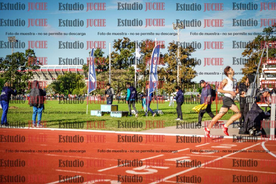 Fotos de los 3000 m llanos de varones