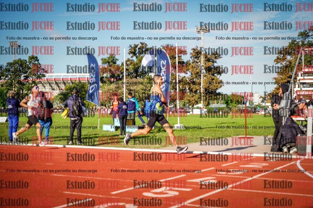 Fotos de los 3000 m llanos de varones