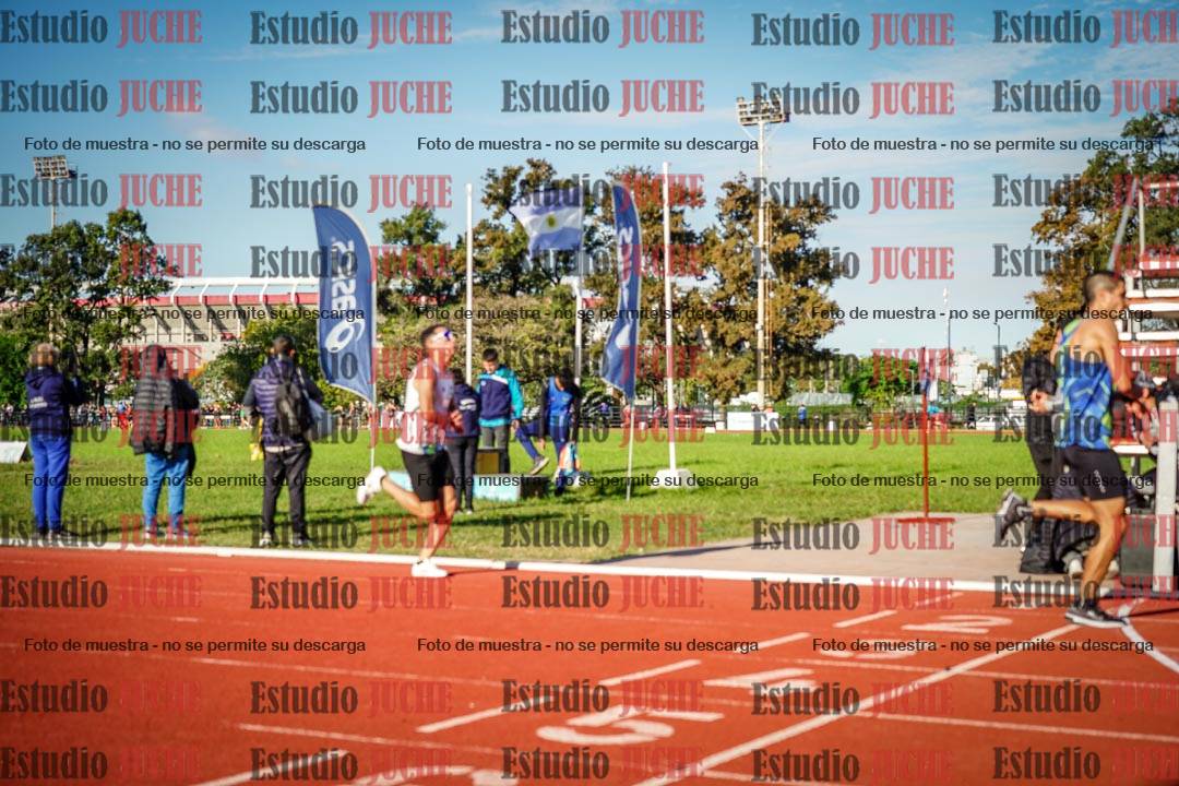 Fotos de los 3000 m llanos de varones