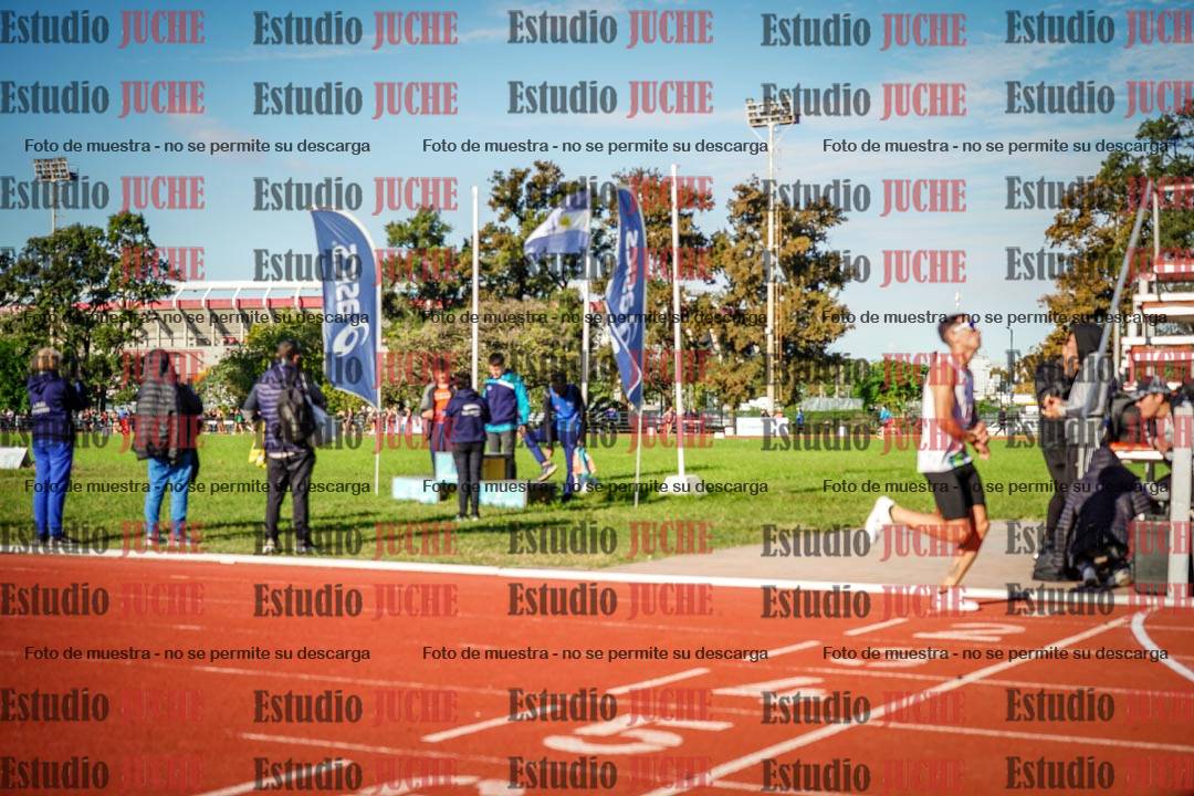 Fotos de los 3000 m llanos de varones