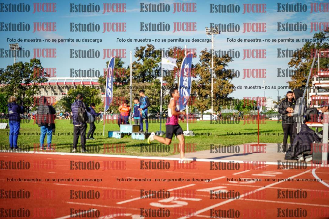 Fotos de los 3000 m llanos de varones