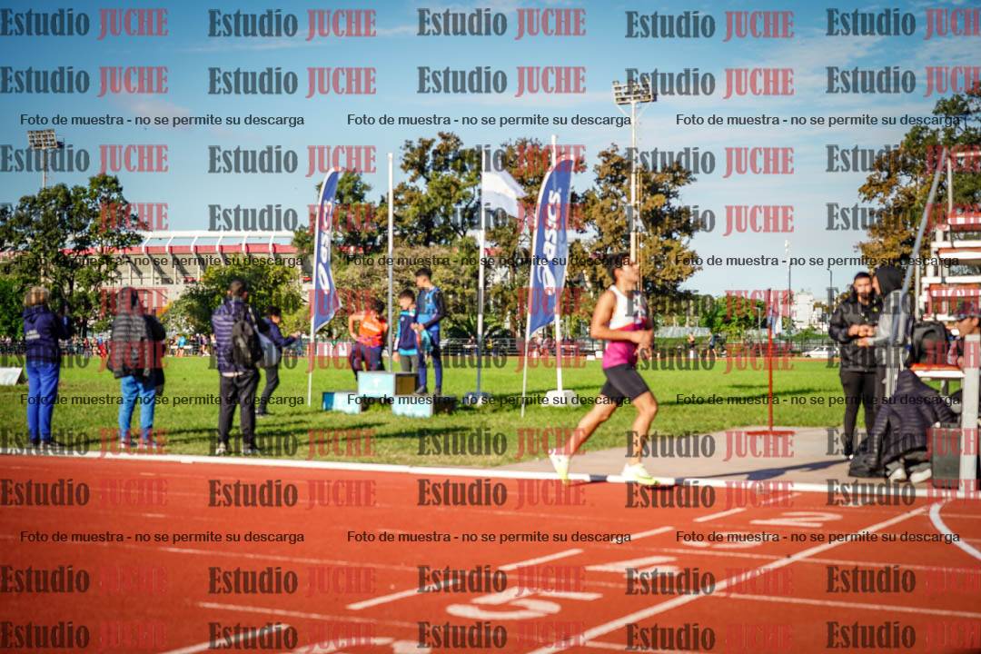 Fotos de los 3000 m llanos de varones
