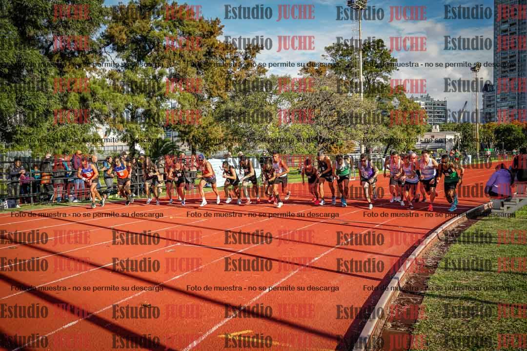 Fotos de los 3000 m llanos de varones