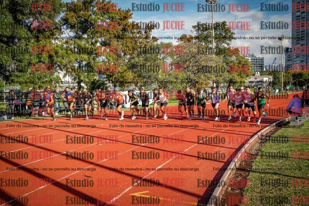 Fotos de los 3000 m llanos de varones