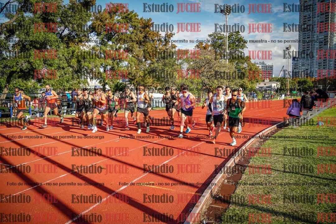 Fotos de los 3000 m llanos de varones