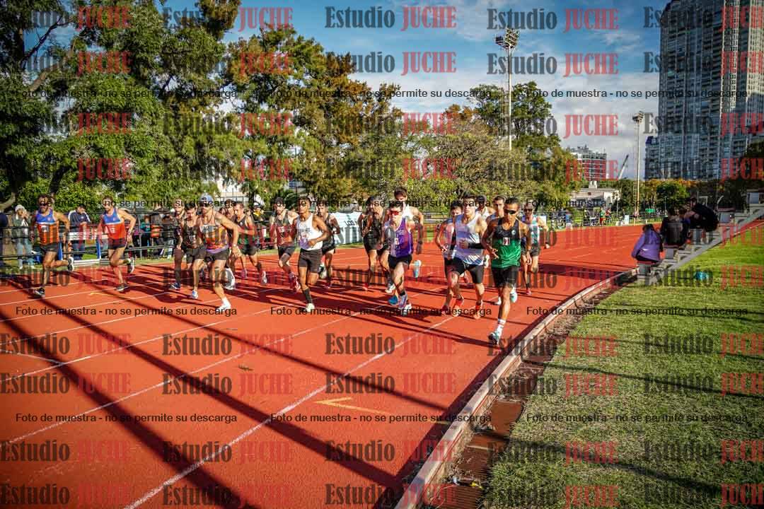 Fotos de los 3000 m llanos de varones