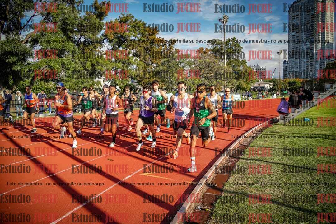Fotos de los 3000 m llanos de varones