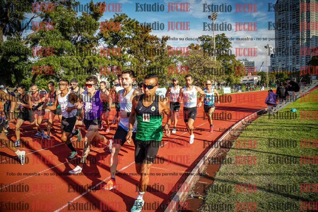 Fotos de los 3000 m llanos de varones