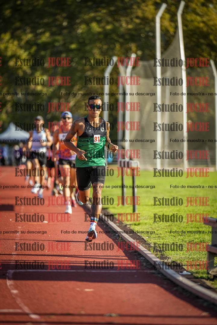 Fotos de los 3000 m llanos de varones
