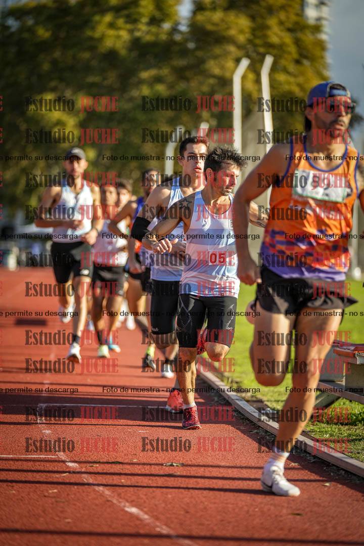 Fotos de los 3000 m llanos de varones
