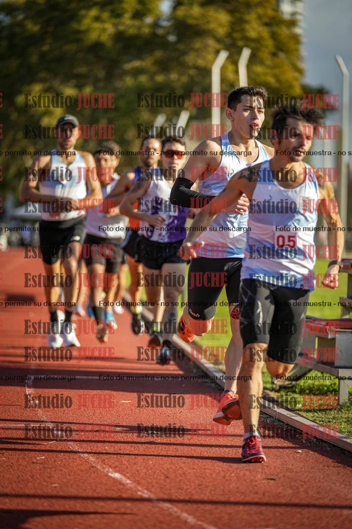 Fotos de los 3000 m llanos de varones