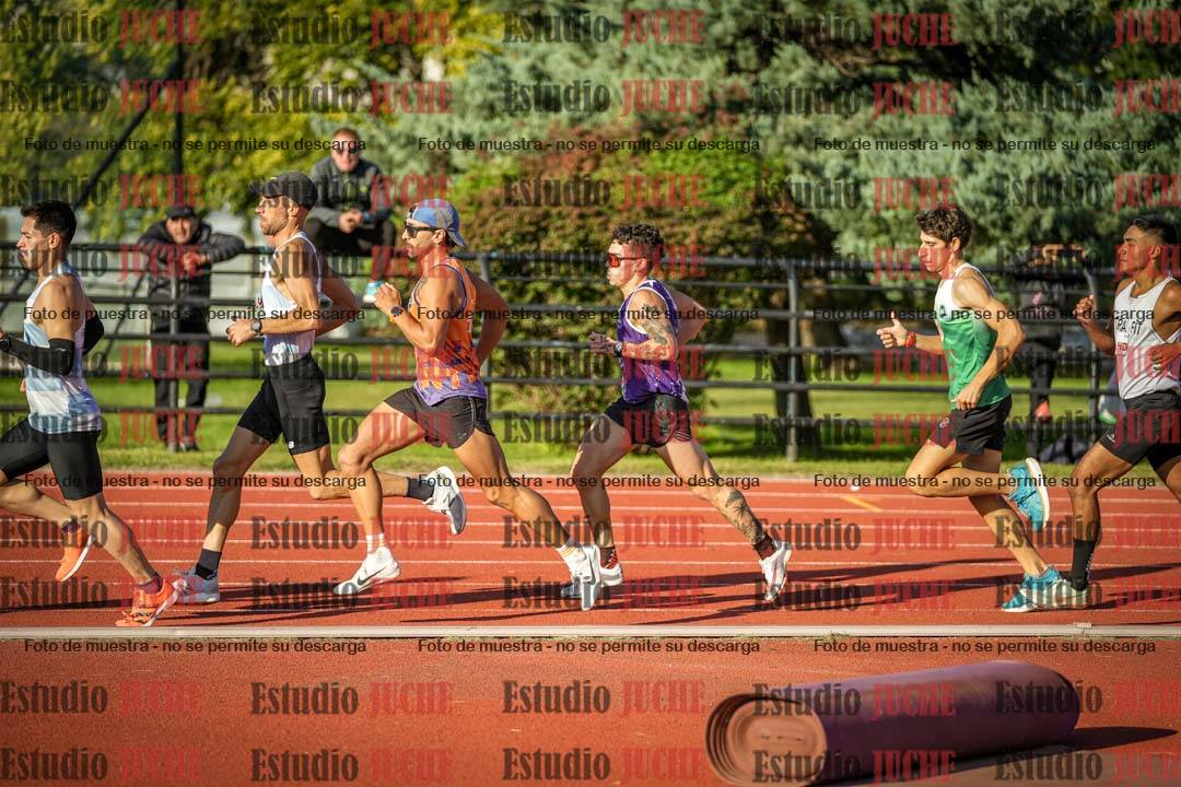 Fotos de los 3000 m llanos de varones