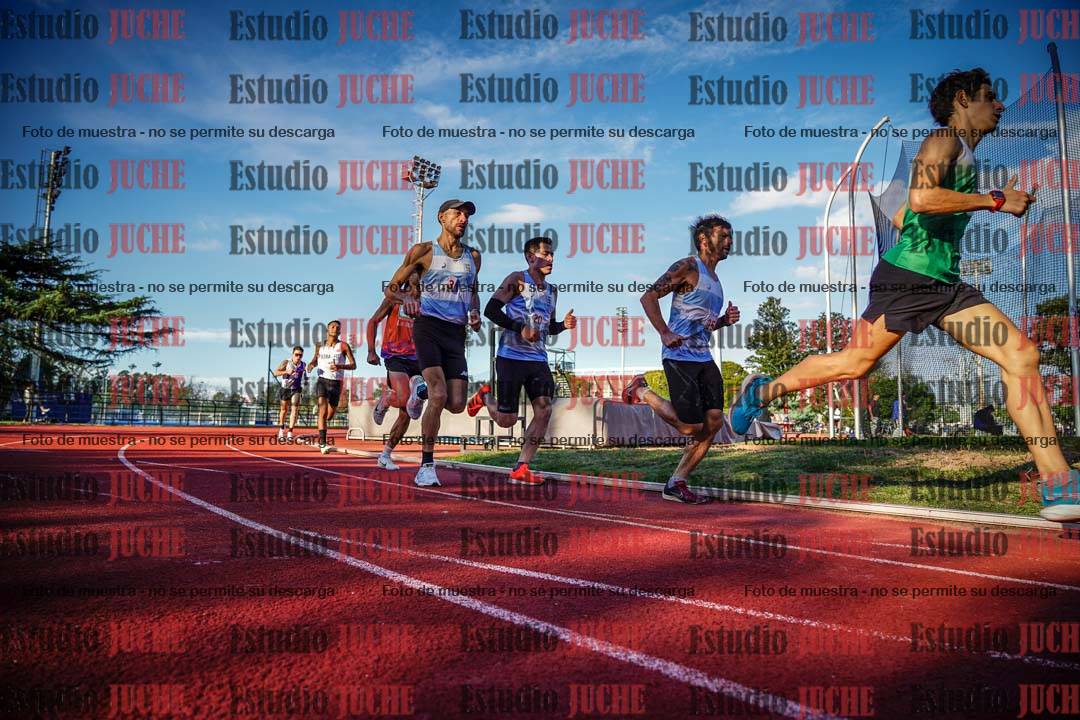 Fotos de los 3000 m llanos de varones