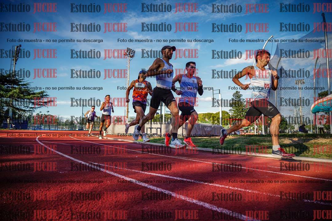 Fotos de los 3000 m llanos de varones