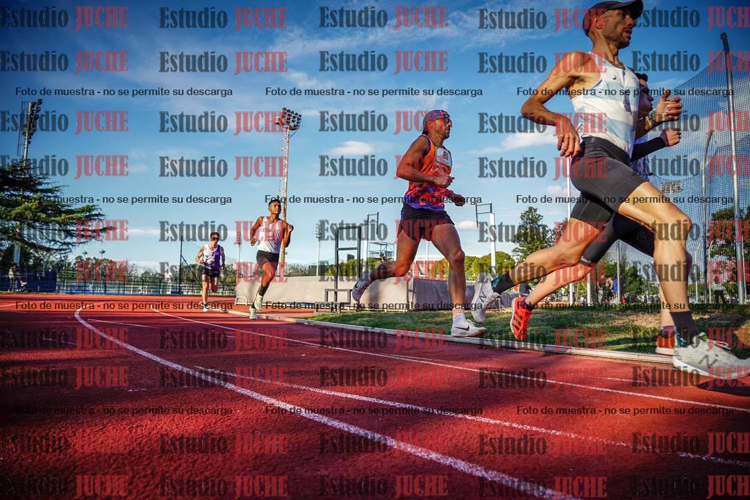 Fotos de los 3000 m llanos de varones
