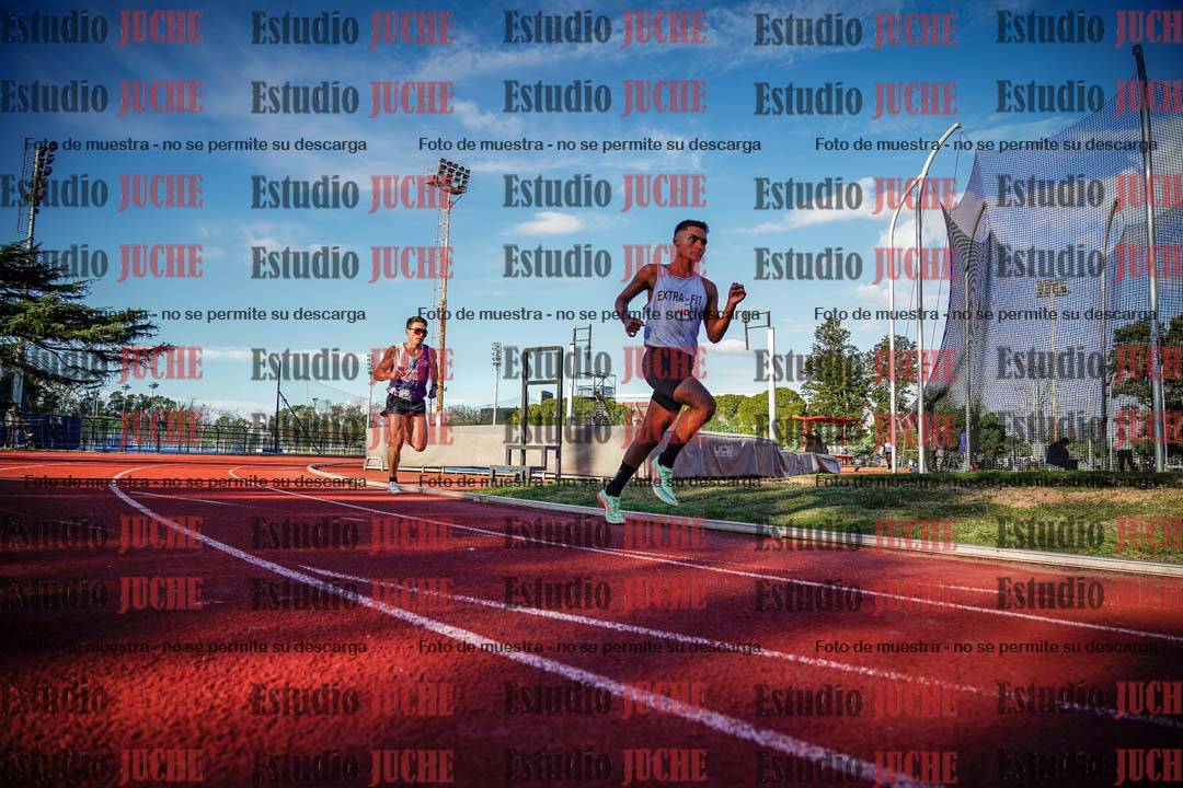Fotos de los 3000 m llanos de varones