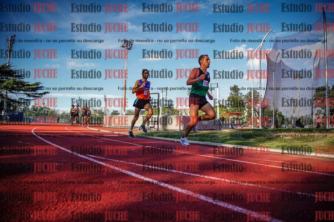 Fotos de los 3000 m llanos de varones