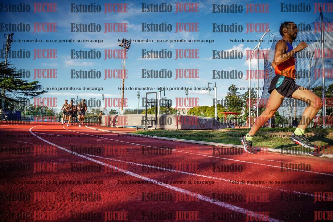 Fotos de los 3000 m llanos de varones