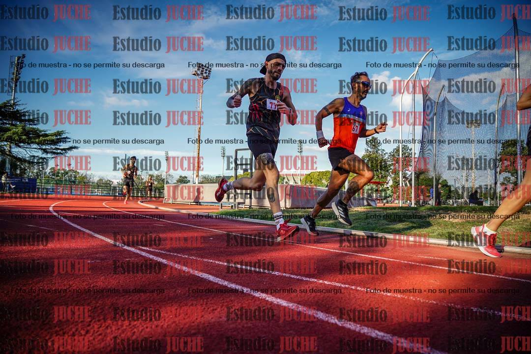 Fotos de los 3000 m llanos de varones