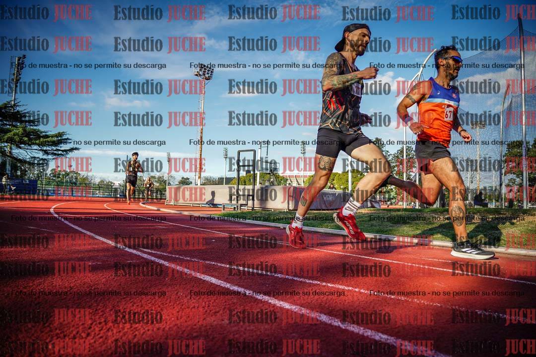 Fotos de los 3000 m llanos de varones