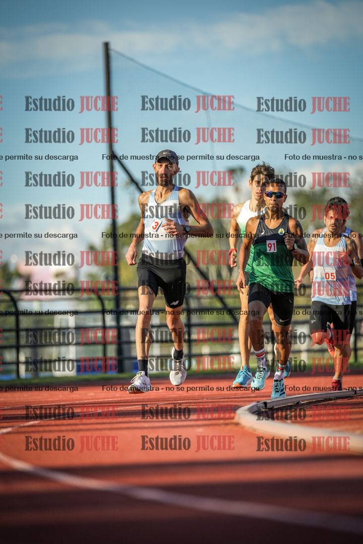 Fotos de los 3000 m llanos de varones