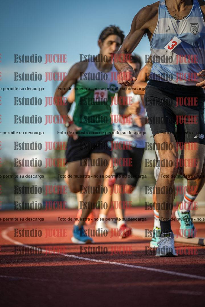 Fotos de los 3000 m llanos de varones