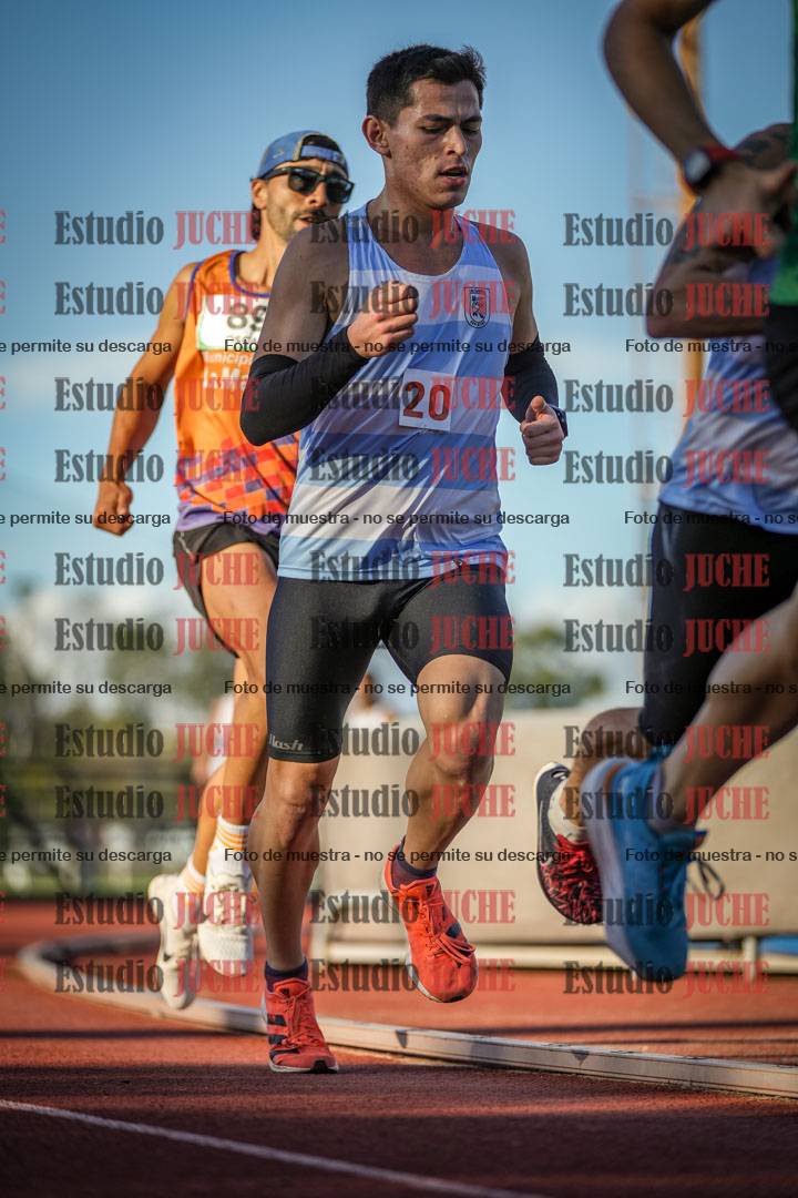 Fotos de los 3000 m llanos de varones