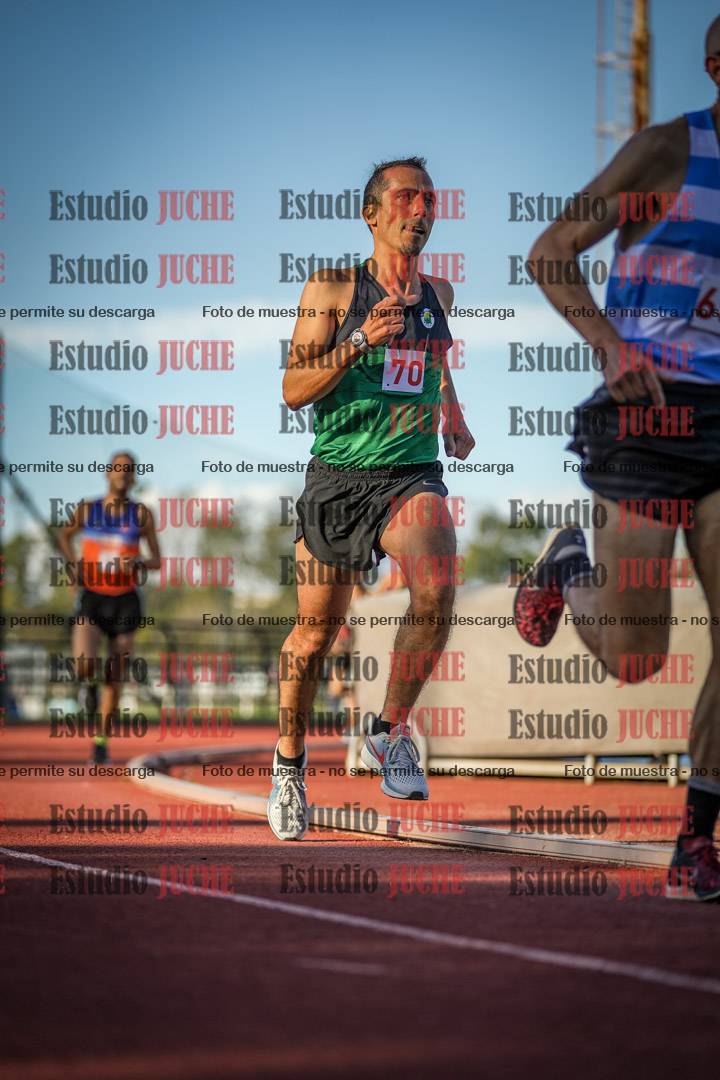 Fotos de los 3000 m llanos de varones