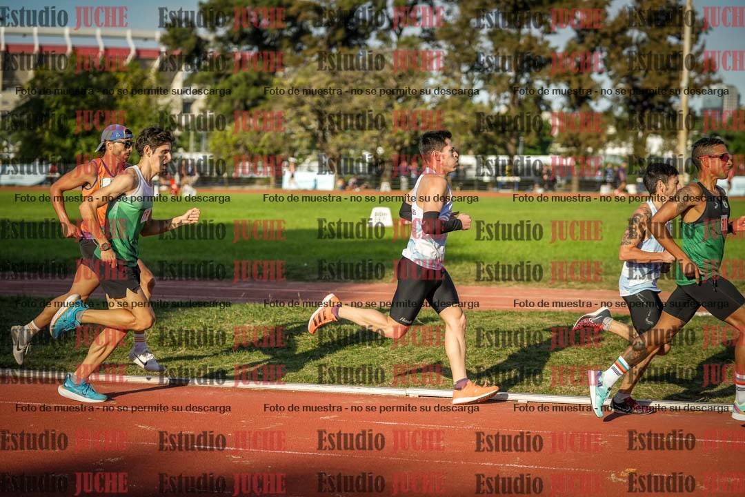Fotos de los 3000 m llanos de varones