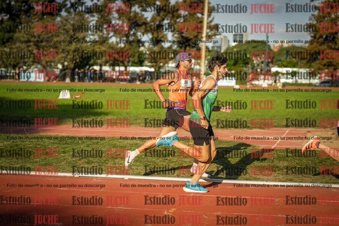 Fotos de los 3000 m llanos de varones