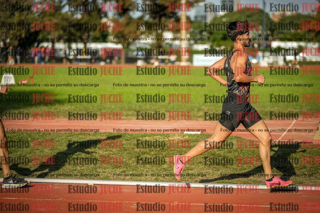 Fotos de los 3000 m llanos de varones