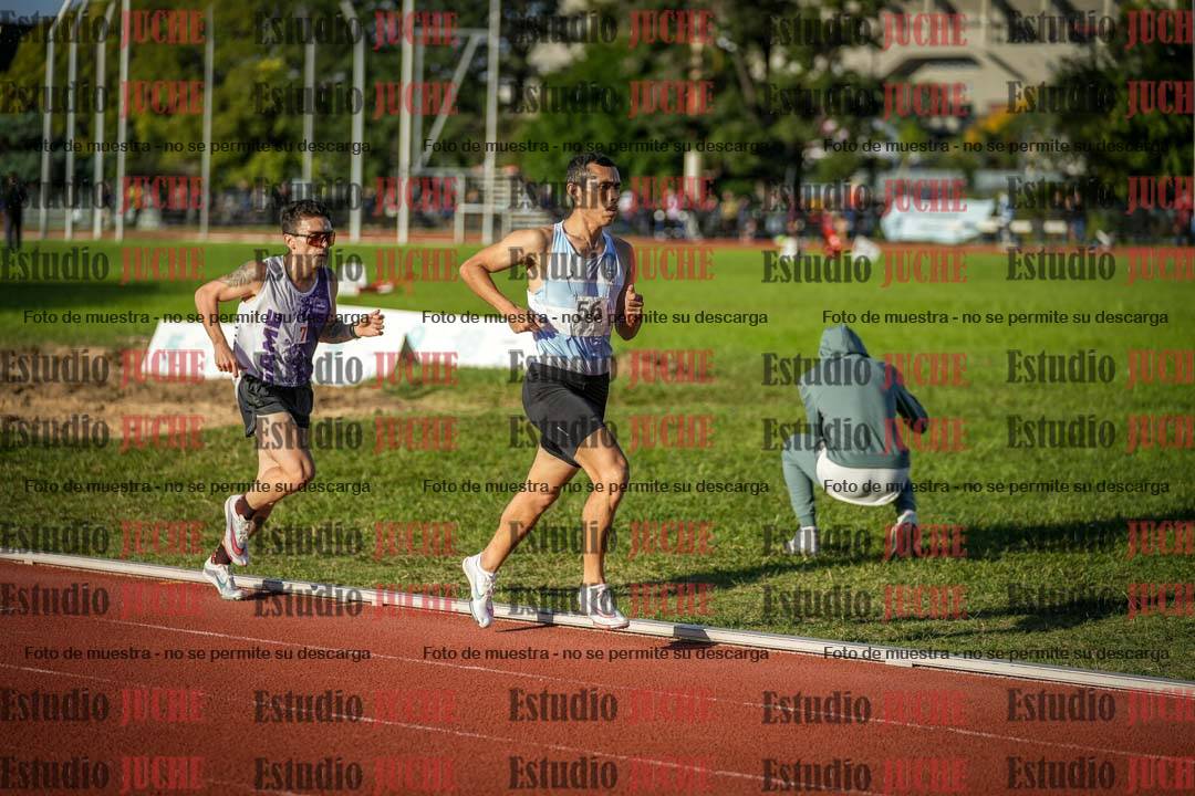 Fotos de los 3000 m llanos de varones