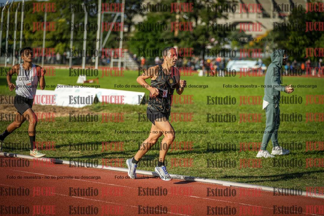 Fotos de los 3000 m llanos de varones