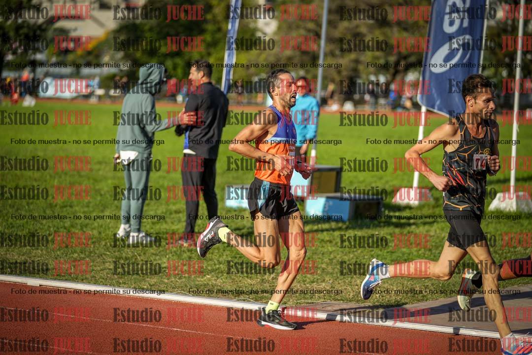 Fotos de los 3000 m llanos de varones