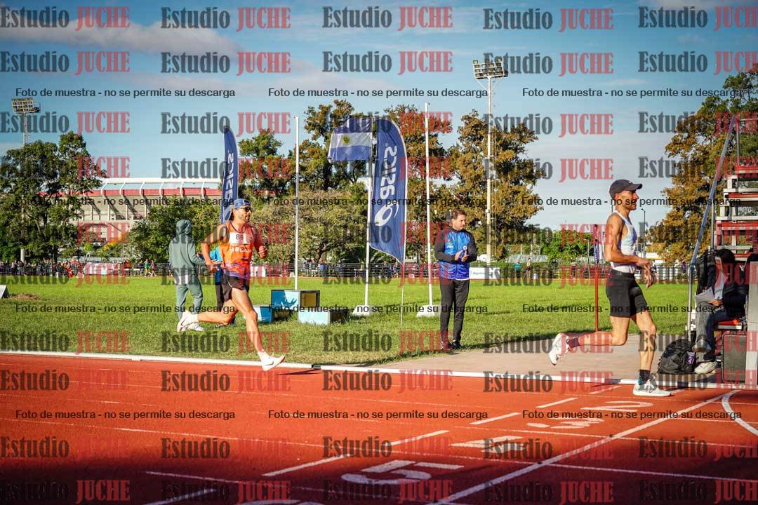Fotos de los 3000 m llanos de varones