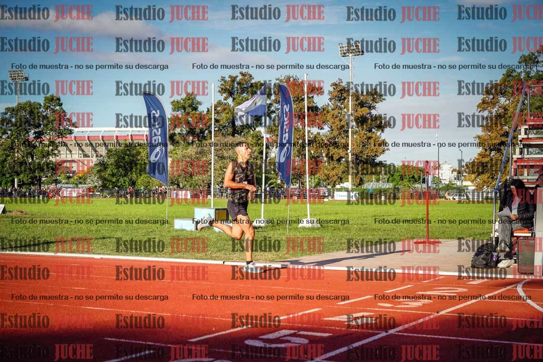 Fotos de los 3000 m llanos de varones