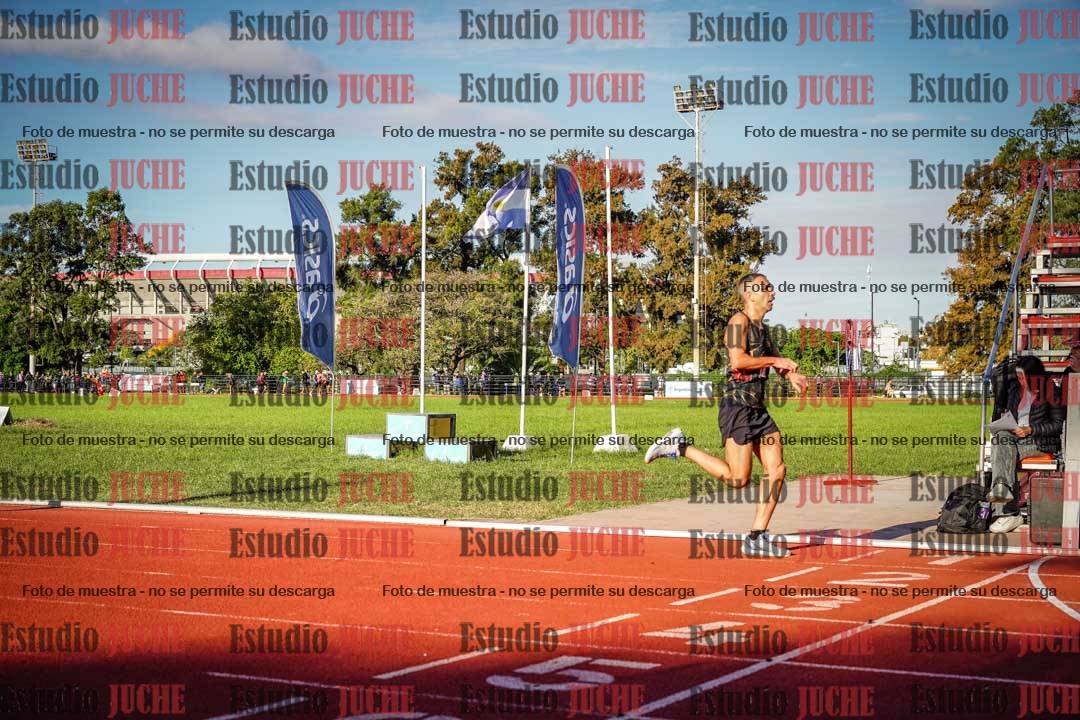 Fotos de los 3000 m llanos de varones