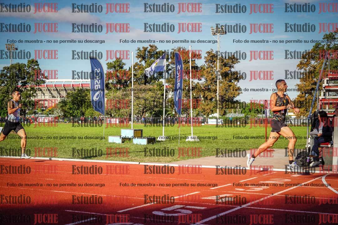 Fotos de los 3000 m llanos de varones