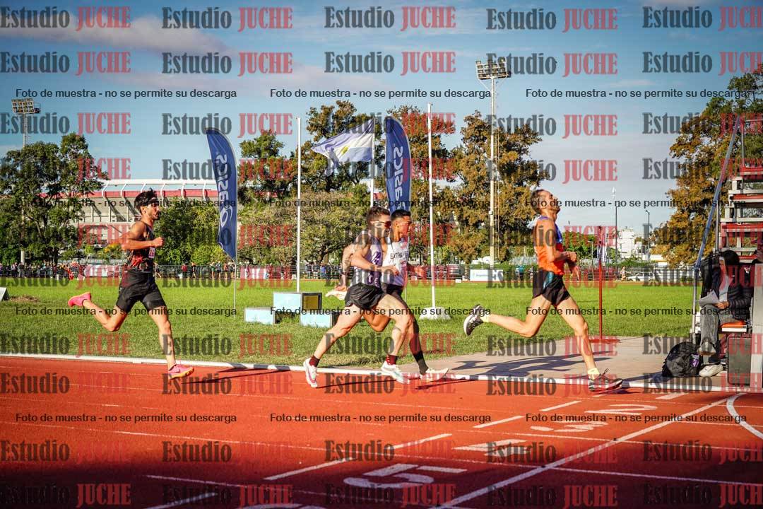 Fotos de los 3000 m llanos de varones