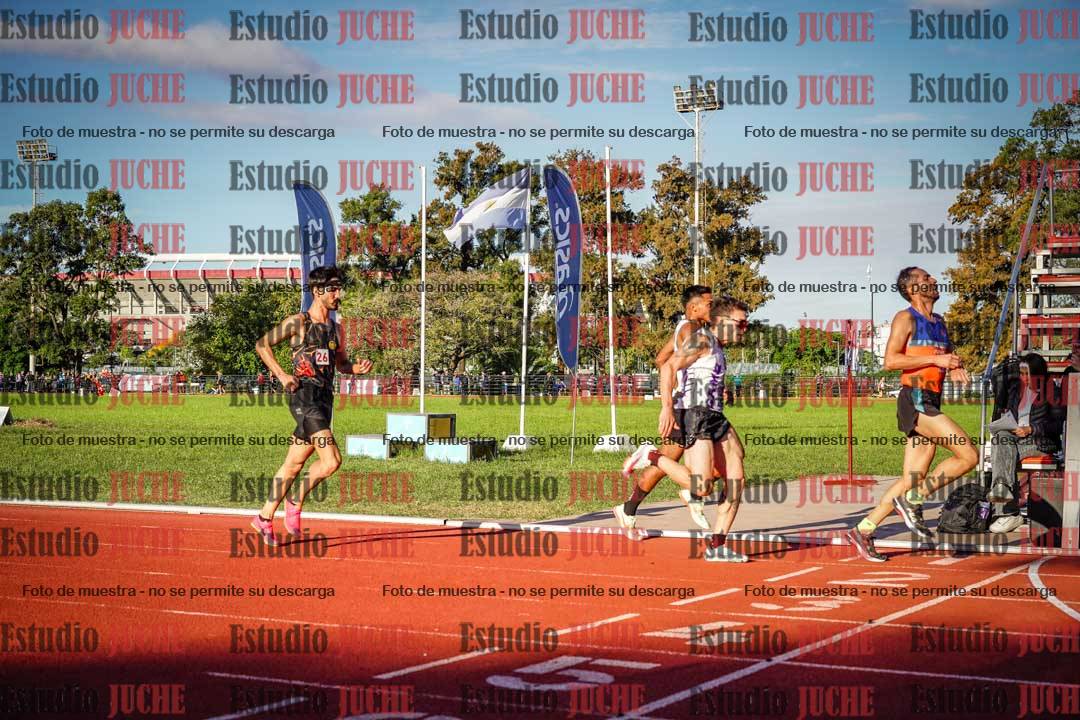 Fotos de los 3000 m llanos de varones