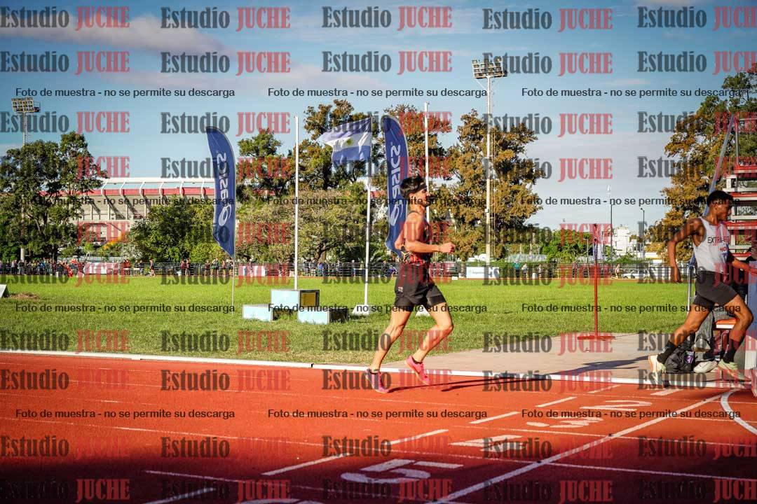 Fotos de los 3000 m llanos de varones