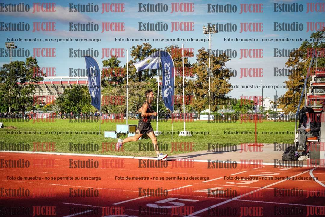 Fotos de los 3000 m llanos de varones