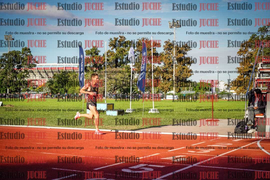 Fotos de los 3000 m llanos de varones